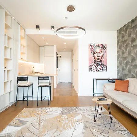 Apartament West Kula 14 *